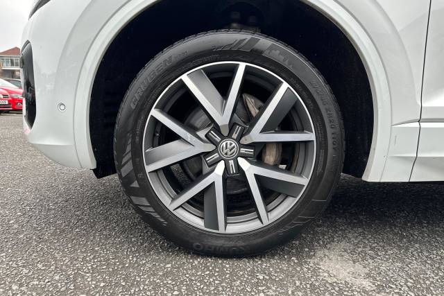 2019 Volkswagen Touareg 3.0 V6 TDI 4Motion R-Line 5dr Tip Auto