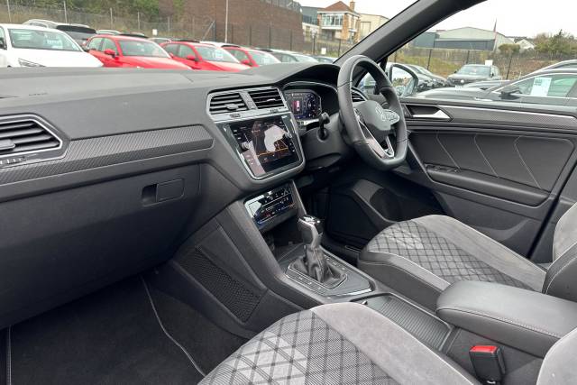 2021 Volkswagen Tiguan 2.0 TDI R-Line 5dr DSG