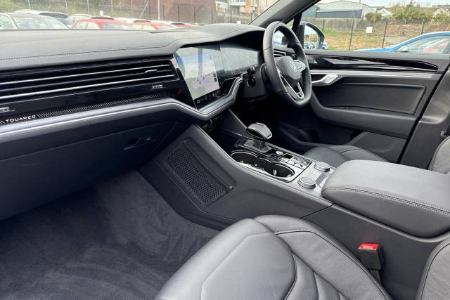 2024 Volkswagen Touareg 3.0 V6 TDI 4Motion 286 Black Edition 5dr Tip Auto