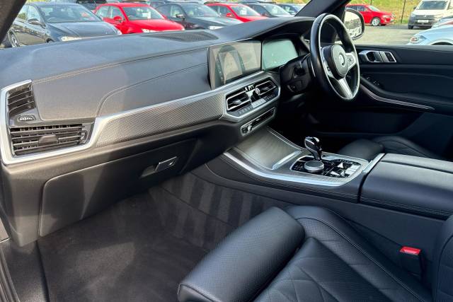 2022 BMW X5 3.0 xDrive30d MHT M Sport 5dr Auto