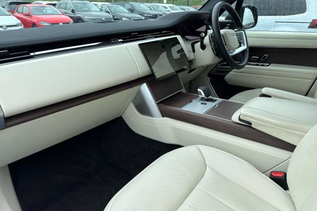 2024 Land Rover Range Rover 3.0 D350 SE 4dr Auto