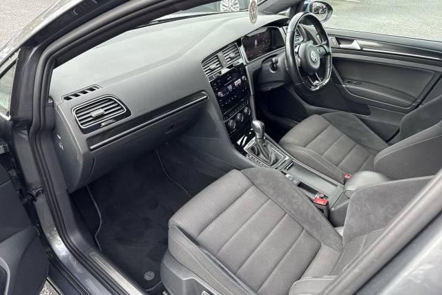 2020 Volkswagen Golf 2.0 TSI 300 R 5dr 4MOTION DSG