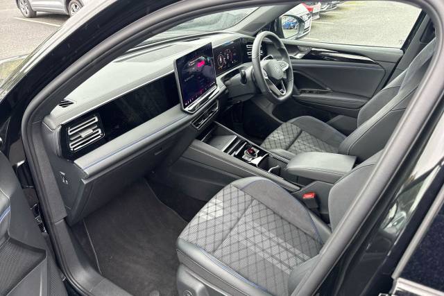2025 Volkswagen Tiguan 2.0 TDI R-Line 5dr DSG