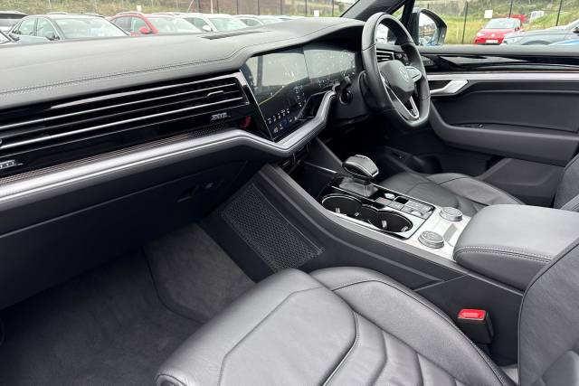 2022 Volkswagen Touareg 3.0 V6 TDI 4Motion Black Edition 5dr Tip Auto