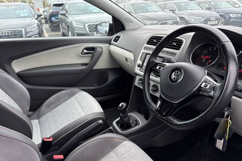 2017 Volkswagen Polo