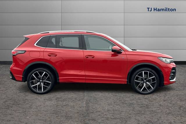 2025 Volkswagen Tiguan 2.0 TDI R-Line SUV 5dr Diesel DSG Euro 6 (s/s) (150 ps)