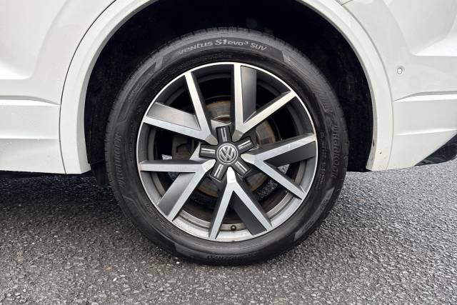 2019 Volkswagen Touareg 3.0 V6 TDI 4Motion R-Line 5dr Tip Auto