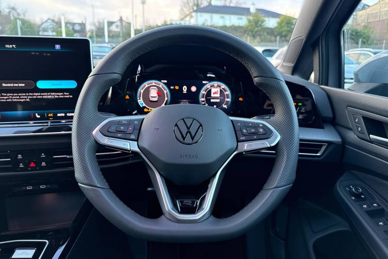 2025 Volkswagen Golf