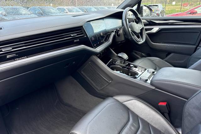 2024 Volkswagen Touareg 3.0 V6 TDI 4Motion 286 Black Edition 5dr Tip Auto