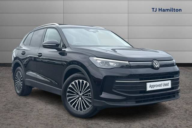 Volkswagen Tiguan 2.0 TDI Match SUV 5dr Diesel DSG Euro 6 (s/s) (150 ps) SUV Diesel BLACK