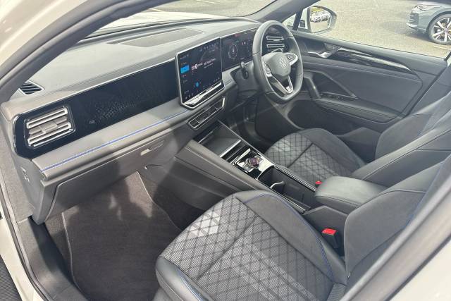 2025 Volkswagen Tiguan 2.0 TDI R-Line 5dr DSG