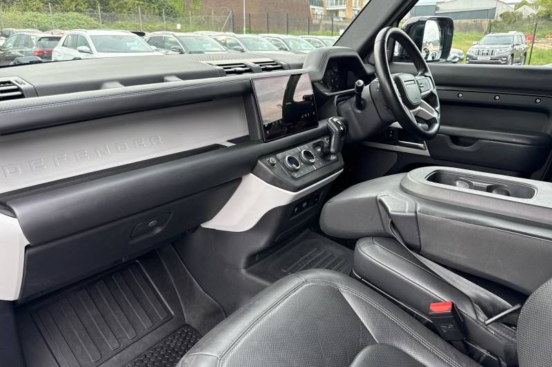 2024 Land Rover Defender 90