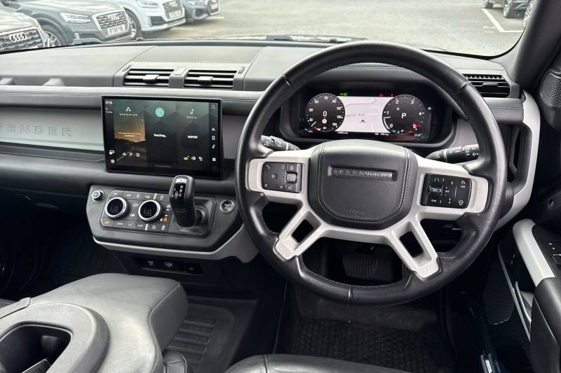 2024 Land Rover Defender 90